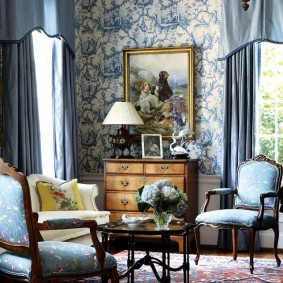 Textile bleu à l'intérieur du salon