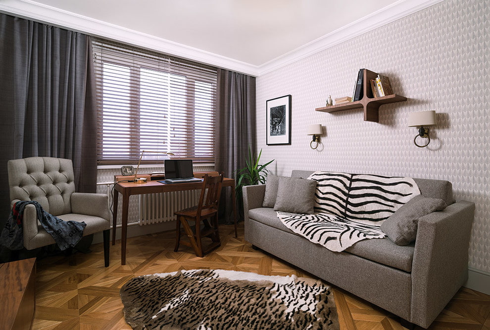 ม่านผ้าใบสีเทาในสำนักงาน