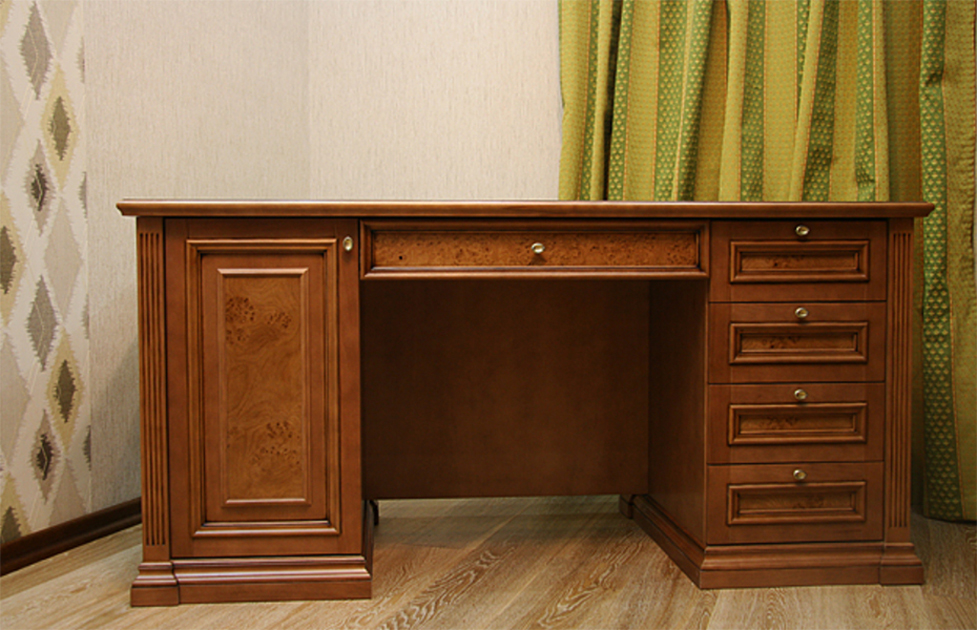 МДФ бюро с масивни маси