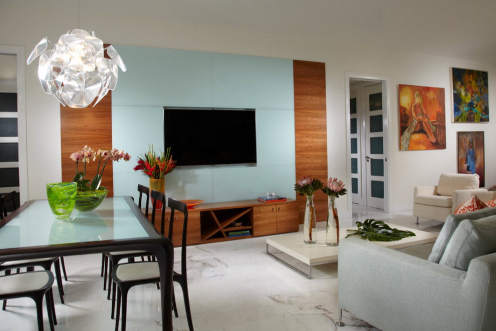 Esstisch in einem modernen Wohnzimmer