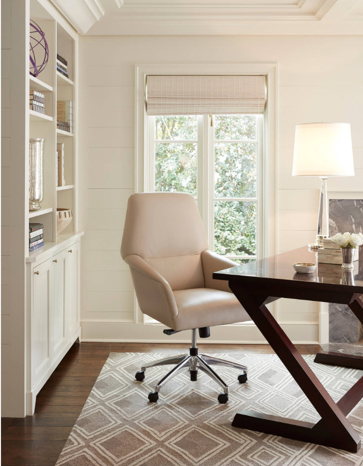 Кожен офис стол