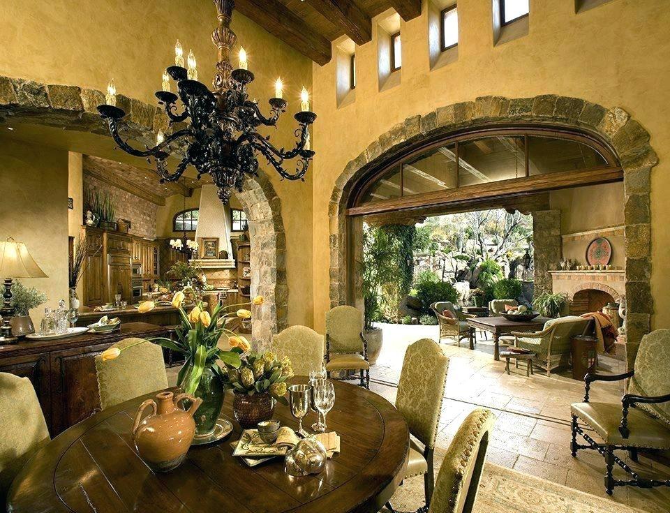 arc en pierre de style gothique