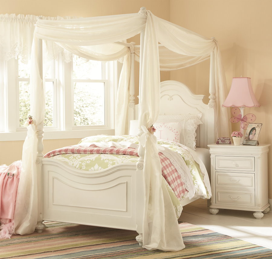 Canopy around the perimeter of the bed in the room of a teenage girl