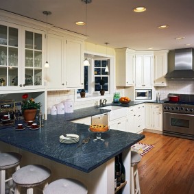 bar counter in apartment decor ideas