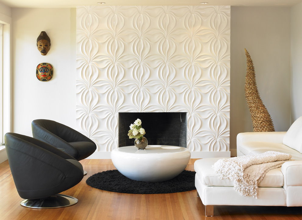 Αίθουσα διακόσμησης τοίχου στην αίθουσα με λευκό καναπέ