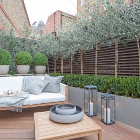 Petite zone de loisirs sur un petit terrain