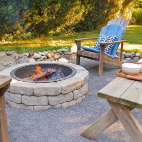 Cheminée rectangulaire en pierre