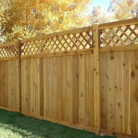 clôture en bois pour des idées de conception de parcelles