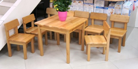 chaise en bois pour enfant