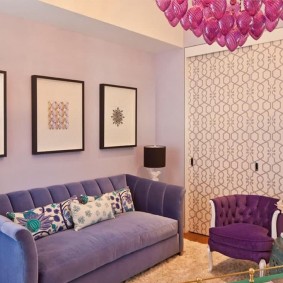 Divano pieghevole con braccioli alti