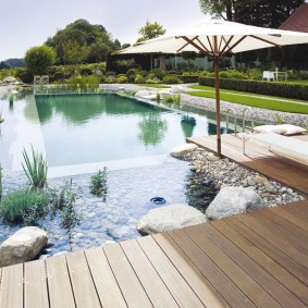 Immense piscine combinée