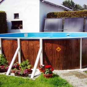 Murs en plastique d'une piscine pliante