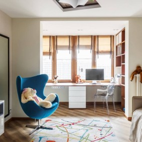 Đồ chơi trẻ em trên ghế mềm