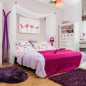 Lilac color in the design of the bedroom for the girl
