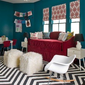 Παιδική πολυθρόνα με πλαστικό κάθισμα