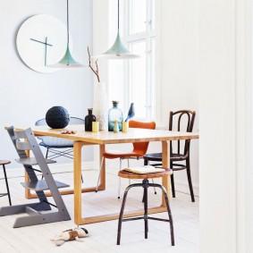 เก้าอี้เด็กของการออกแบบต่างๆ