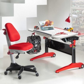 โต๊ะโรงเรียนแบบเปิดประทุนพร้อมโต๊ะวางเอียง