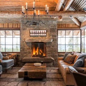 A real fireplace in the interior of the living room