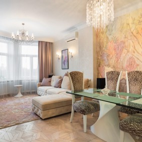 Υψηλή επιφάνεια τραπεζαρίας