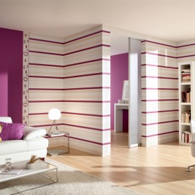 Στενές λωρίδες σε χαρτί ταπετσαρία