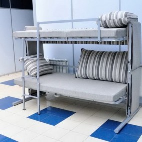 Metal çerçeve ranza