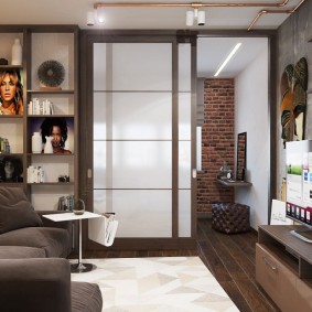 Küçük bir dairede kayar bölme