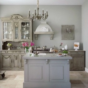 bucătărie rustică spațioasă