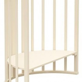 Bir transformatör yatağından küçük masa