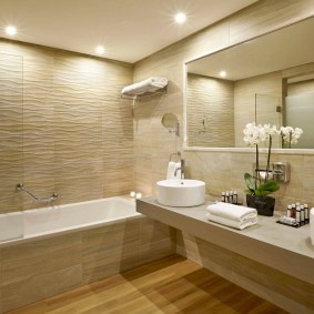 Illuminazione da bagno in stile moderno