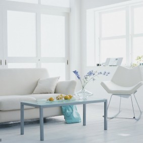 appartement de couleur blanche