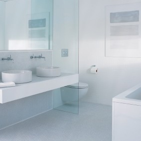 plat dans les options d'idée blanches