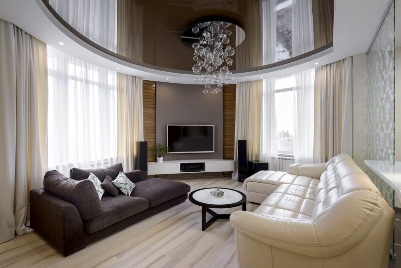 tavanul suspendat în hol