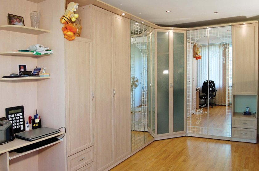 dulap de colț din Hrușciov