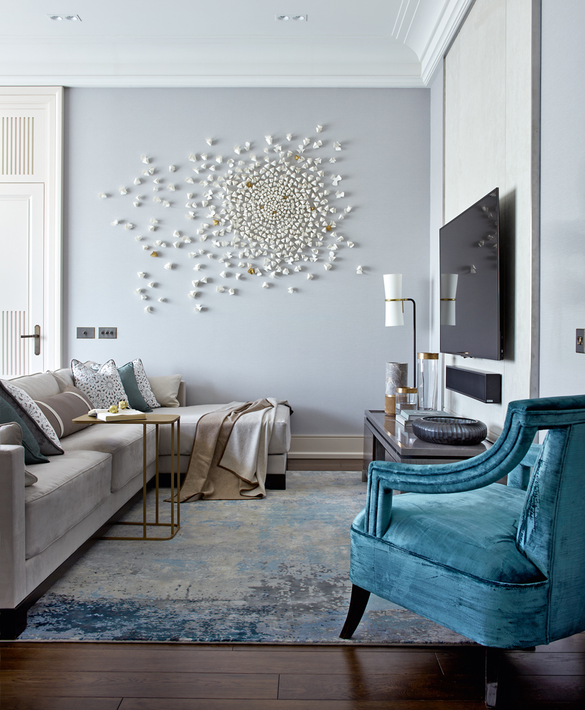 Un pannello di palline sul muro accento del soggiorno