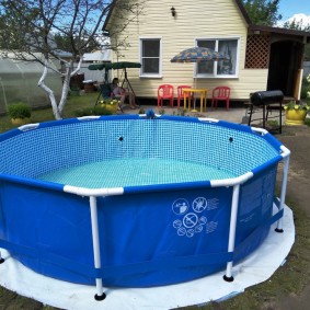 Assemblage DIY de la piscine à ossature