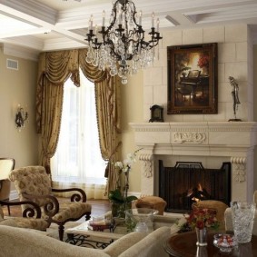 ทาสีผนังในรูปภาพประดับห้อง