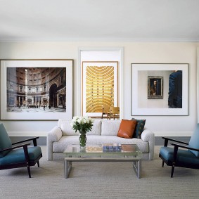 ตกแต่งรูปถ่ายของบริเวณเลานจ์ในห้องนั่งเล่น