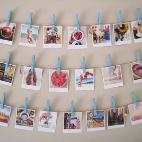 สแนปอินเล็ก ๆ บนผ้าหนีบสีน้ำเงิน