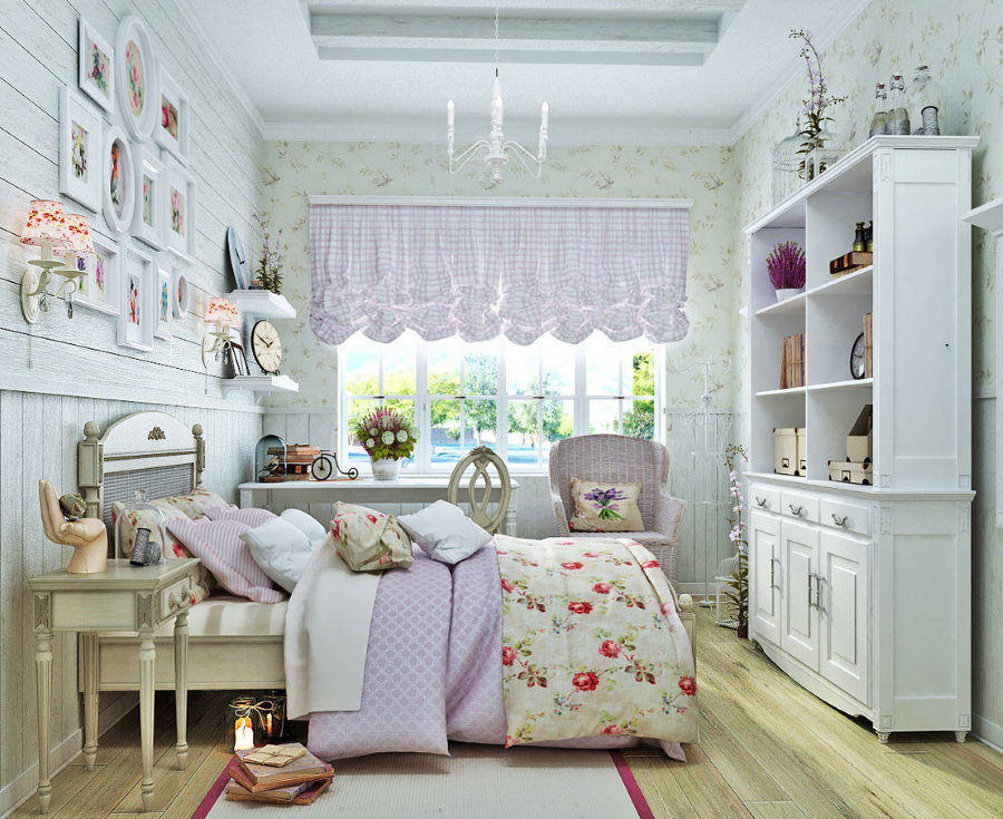 Kız için odanın penceresinde ışık perdeleri