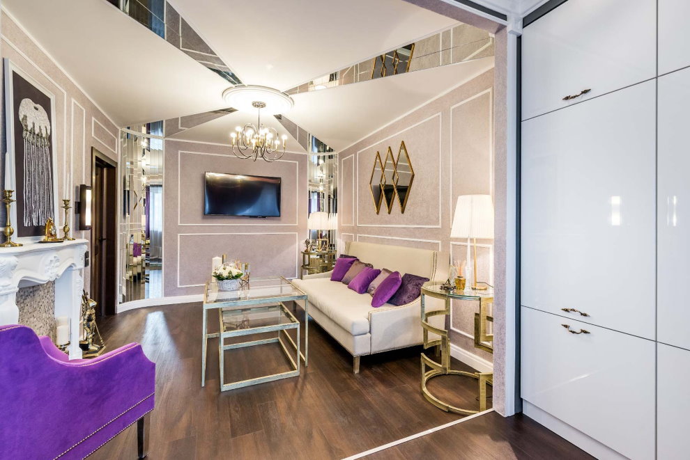 Αρχικό διακοσμητικό οροφής με καθρέφτες