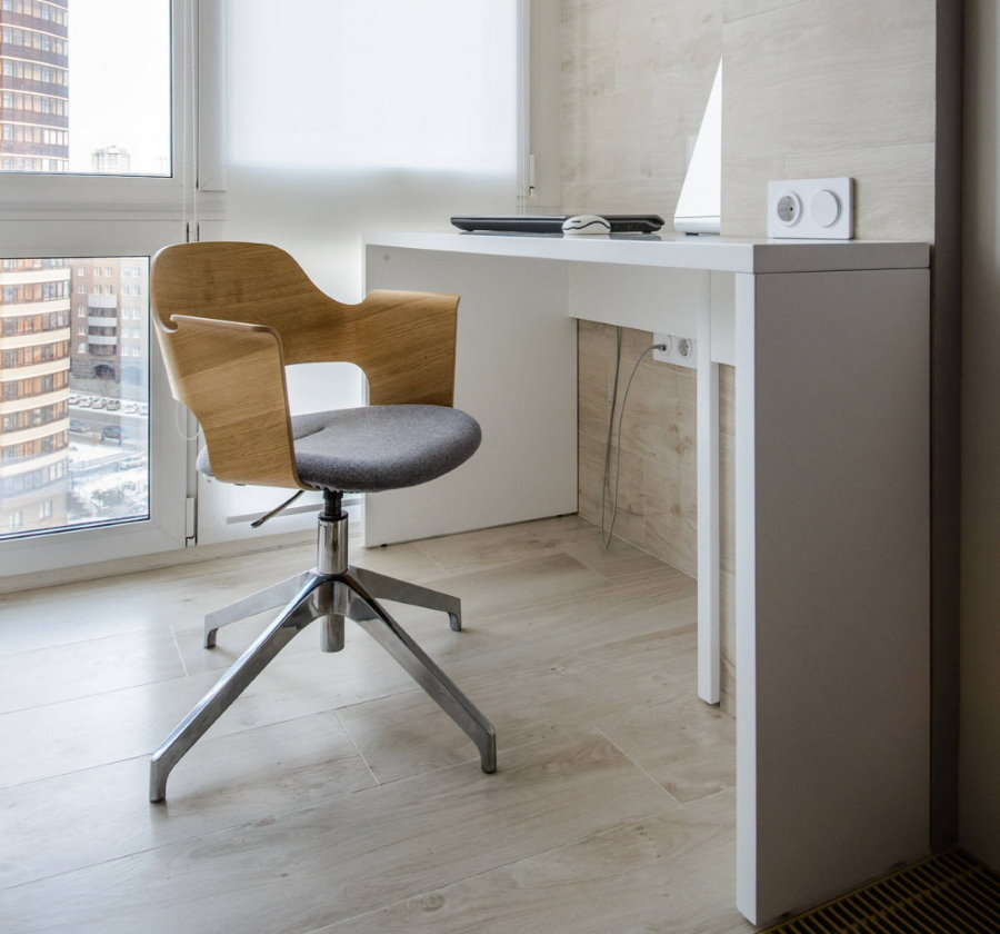 Chaise de bureau avec accoudoirs confortables