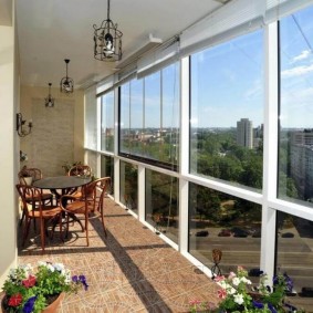 Recreatiegebied op een panoramisch balkon