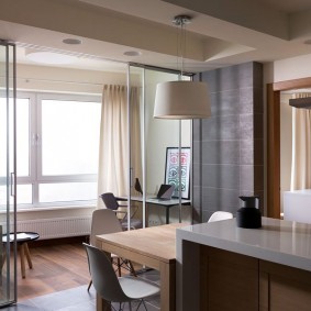 Cloison coulissante sur le balcon isolé