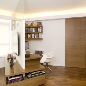 Partiție din sticlă despărțitoare