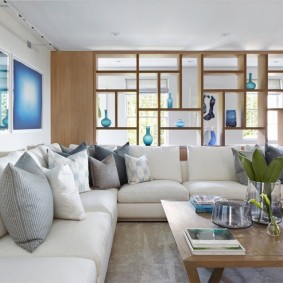 Colț alb de canapea