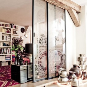 Grinda din lemn masiv cu un finisaj dur