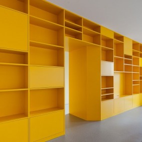 Partiție de foi galbene