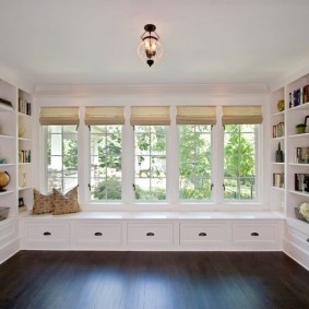 Making a bay window in a country house