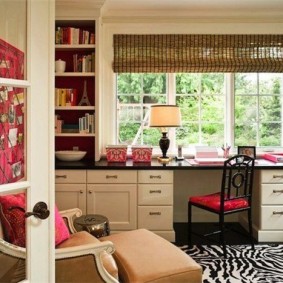 Bahagian dalam rumah pejabat di rumah persendirian