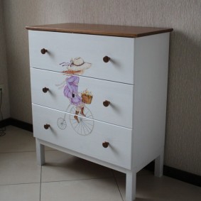 commode pour des idées de conception de chambre d'enfants